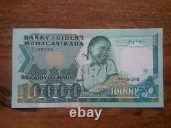 Madagascar Banknote RARE 10000Francs =2000Ariary ND(1983-87) AU P. 70a