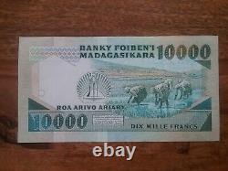 Madagascar Banknote RARE 10000Francs =2000Ariary ND(1983-87) AU P. 70a